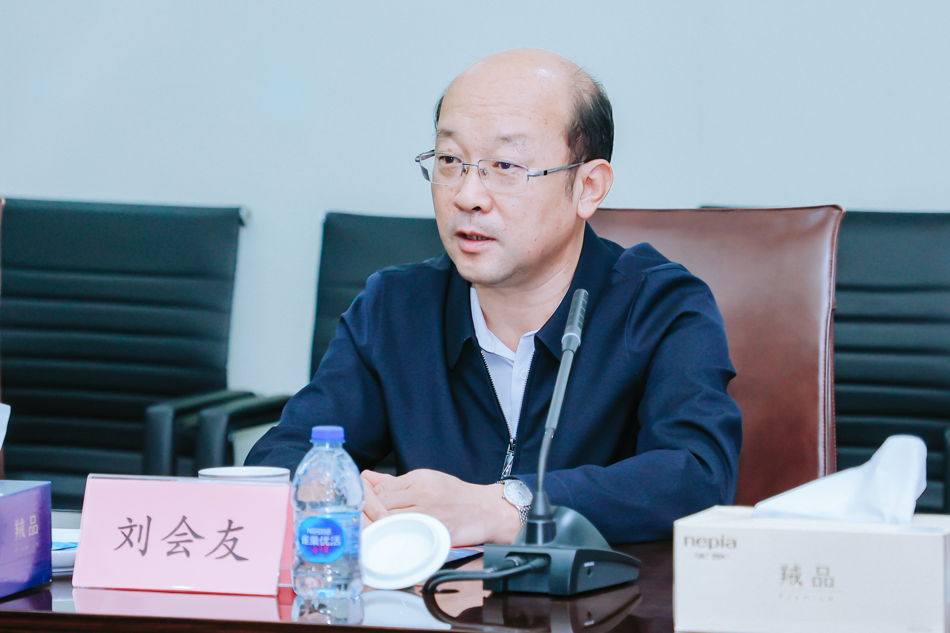 中國石化領(lǐng)導劉會友、張建闊一行蒞臨神開參觀考察(圖4)