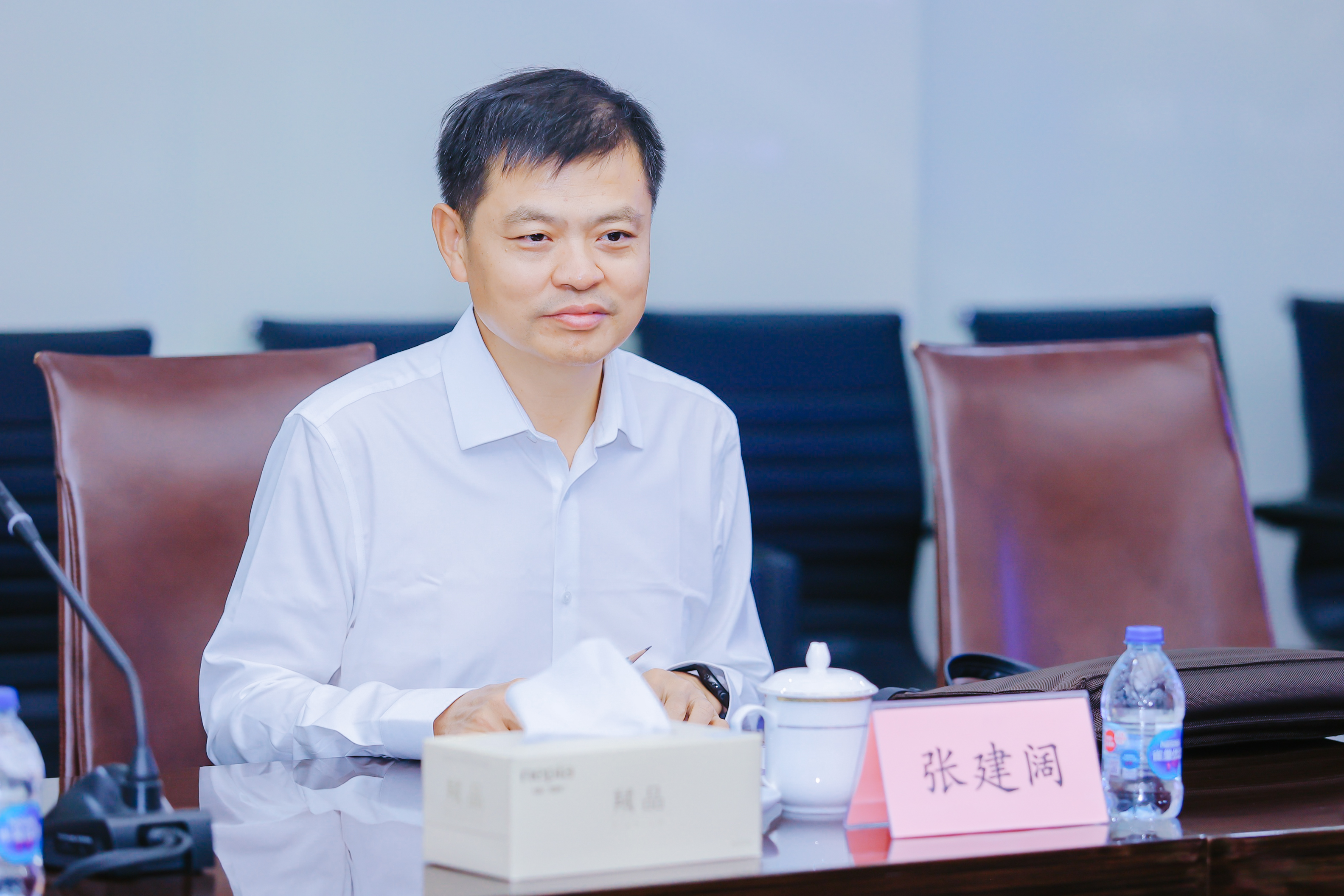 中國石化領(lǐng)導劉會友、張建闊一行蒞臨神開參觀考察(圖5)